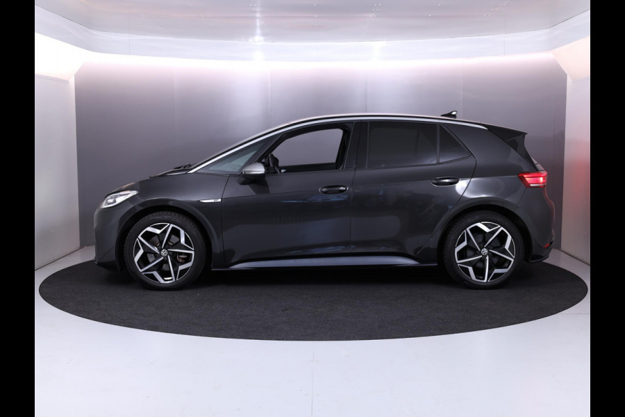 Volkswagen ID.3 First Plus 58 kWh 204 pk | Navigatie | Parkeersensoren | Achteruitrijcamera | Adaptieve cruise control | Matrix LED koplampen | Stoelverwarming |