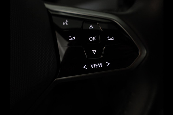 Volkswagen ID.3 First Plus 58 kWh 204 pk | Navigatie | Parkeersensoren | Achteruitrijcamera | Adaptieve cruise control | Matrix LED koplampen | Stoelverwarming |