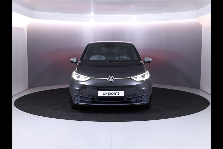 Volkswagen ID.3 First Plus 58 kWh 204 pk | Navigatie | Parkeersensoren | Achteruitrijcamera | Adaptieve cruise control | Matrix LED koplampen | Stoelverwarming |