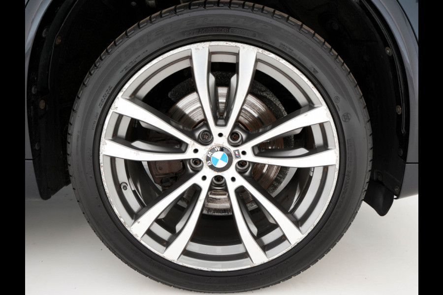BMW X5 xDrive30d High Executive M-Sportpack Aut. *PANO | LUXURY-LEATHER | FULL-LED | HARMAN/KARDON-SURROUND | HEAD-UP | MEMORY-PACK | DIGI-COCKPIT | KEYLESS | CAMERA | NAVI-FULLMAP | AMBIENT-LIGHT | HEATED-COMFORT-SEATS | SHIFT-PADDLES