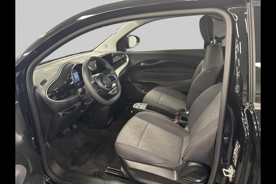 Fiat 500 3+1 Icon 42 kWh NAVIGATIE LM VELGEN CRUISE CONTROL CLIMATE CONTROL