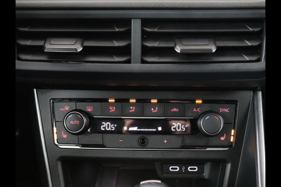 Volkswagen Polo 1.0 TSI R-Line | Stoelverwarming | Camera | Carplay | Climate control | Adaptive cruise | Full LED | Navigatie | Virtual Cockpit
