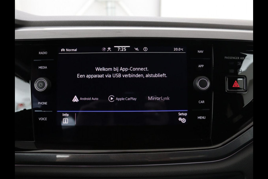 Volkswagen Polo 1.0 TSI R-Line | Stoelverwarming | Camera | Carplay | Climate control | Adaptive cruise | Full LED | Navigatie | Virtual Cockpit