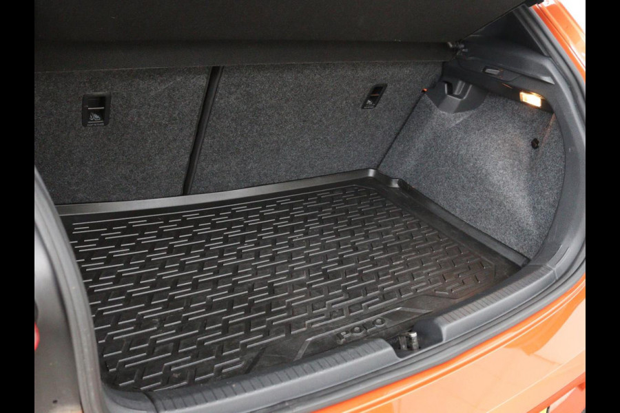 Volkswagen Polo 1.0 TSI R-Line | Stoelverwarming | Camera | Carplay | Climate control | Adaptive cruise | Full LED | Navigatie | Virtual Cockpit