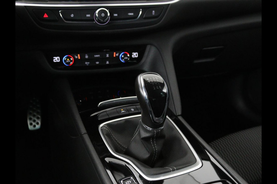 Opel Insignia 1.5 CDTI Business Elegance | Stoel & stuurverwarming | Trekhaak | Camera | Matrix LED | Carplay | Keyless | Navigatie