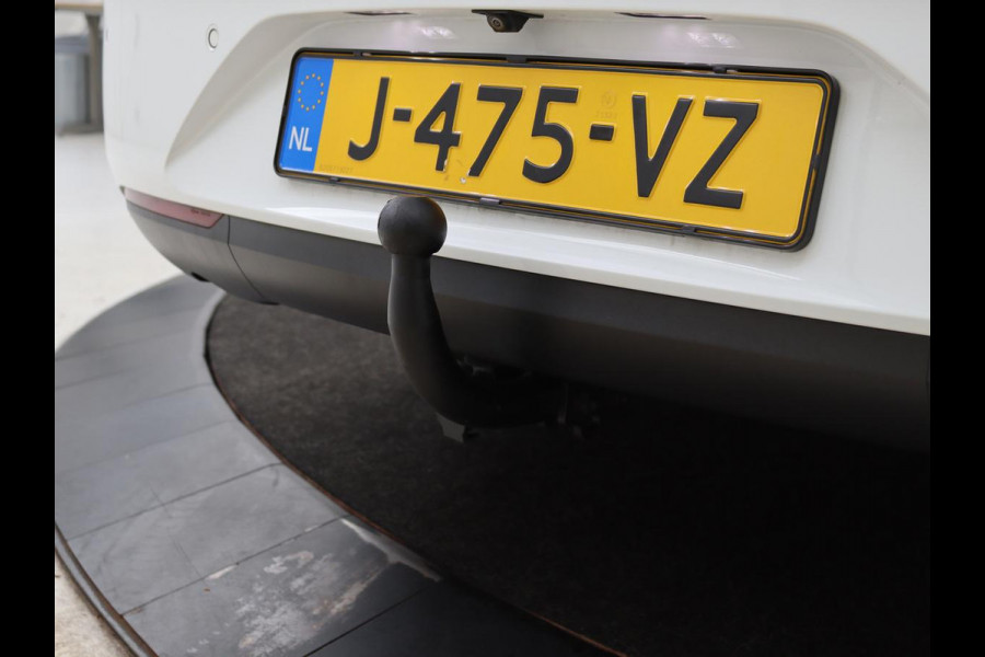 Opel Insignia 1.5 CDTI Business Elegance | Stoel & stuurverwarming | Trekhaak | Camera | Matrix LED | Carplay | Keyless | Navigatie
