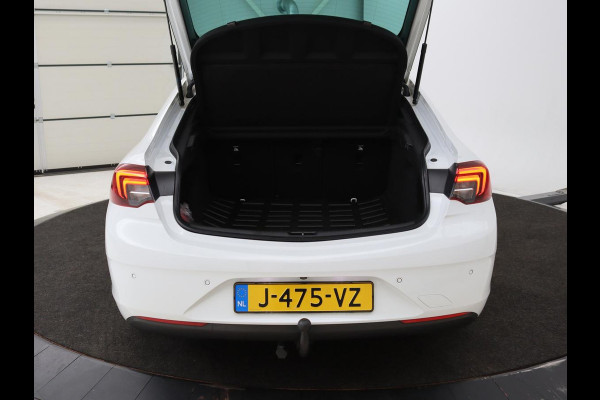 Opel Insignia 1.5 CDTI Business Elegance | Stoel & stuurverwarming | Trekhaak | Camera | Matrix LED | Carplay | Keyless | Navigatie