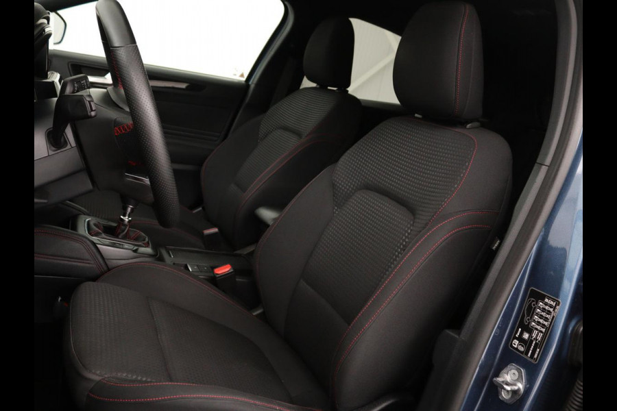 Ford Focus 1.0 EcoBosst Hybrid ST Line X | Stoel & stuurverwarming | Camera | Full LED | Carplay | Keyless | Climate control | Cruise control