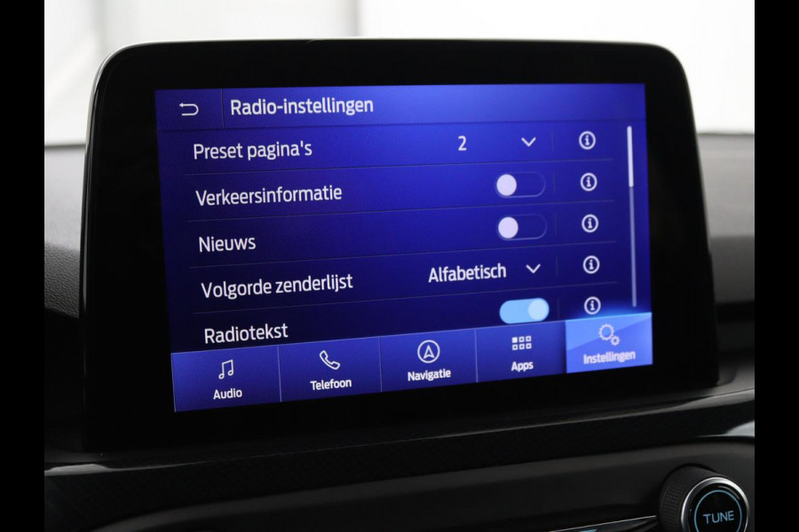 Ford Focus 1.0 EcoBosst Hybrid ST Line X | Stoel & stuurverwarming | Camera | Full LED | Carplay | Keyless | Climate control | Cruise control