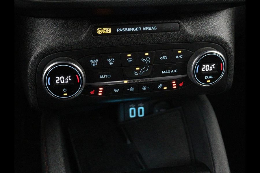 Ford Focus 1.0 EcoBosst Hybrid ST Line X | Stoel & stuurverwarming | Camera | Full LED | Carplay | Keyless | Climate control | Cruise control