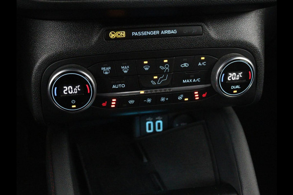 Ford Focus 1.0 EcoBosst Hybrid ST Line X | Stoel & stuurverwarming | Camera | Full LED | Carplay | Keyless | Climate control | Cruise control
