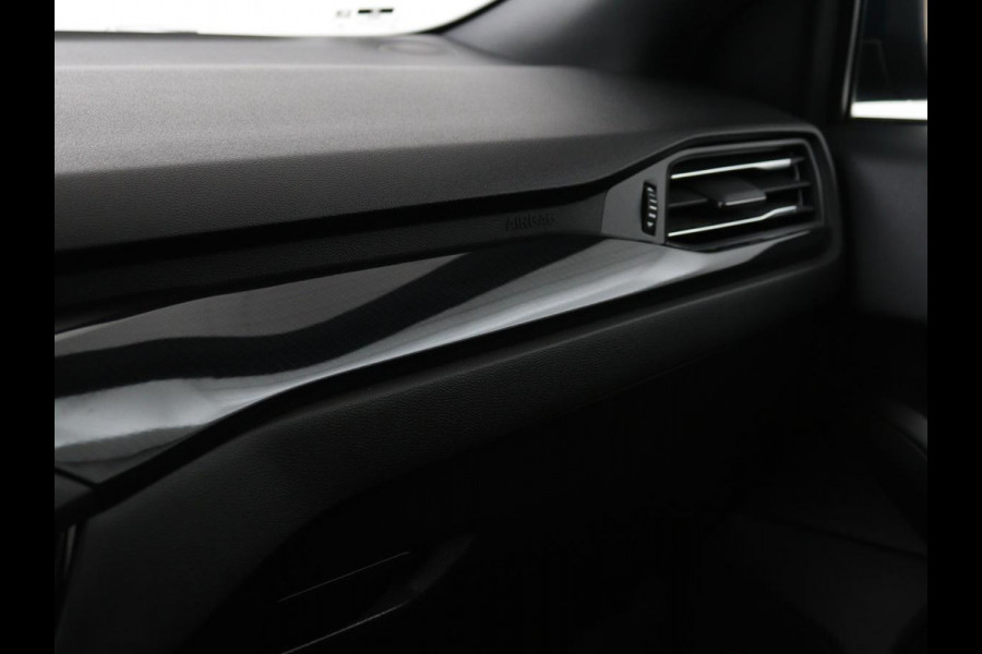 Ford Focus 1.0 EcoBosst Hybrid ST Line X | Stoel & stuurverwarming | Camera | Full LED | Carplay | Keyless | Climate control | Cruise control