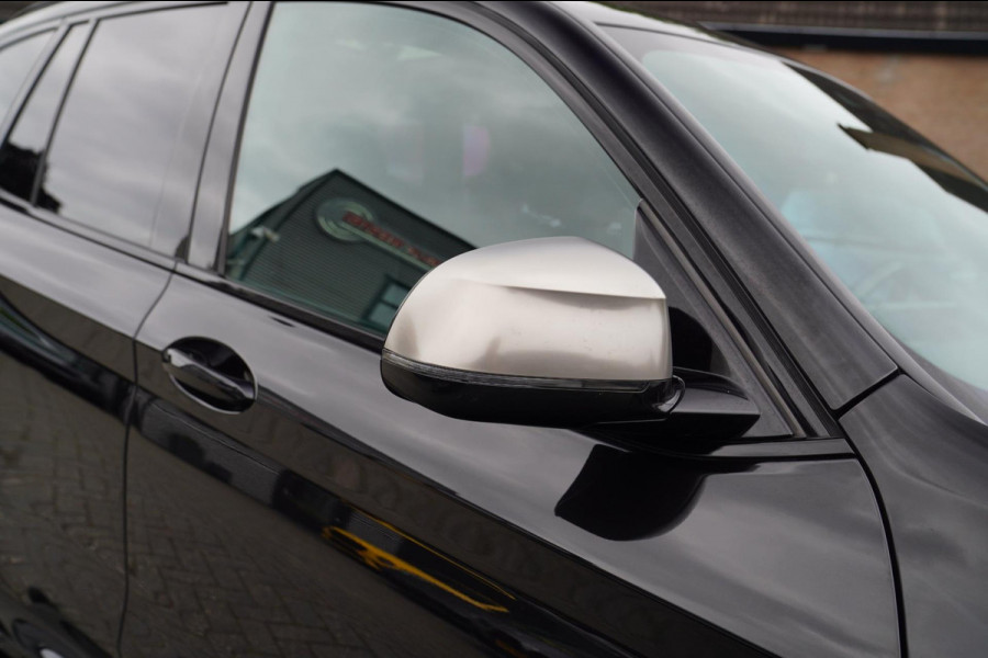 BMW X3 M40i xDrive High Executive | Panorama | Sfeerverlichting | Adaptieve LED | Achteruitrijcamera | Head up Display | NAP |