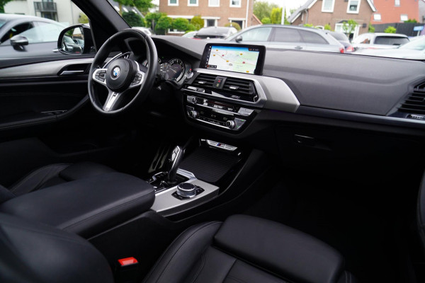 BMW X3 M40i xDrive High Executive | Panorama | Sfeerverlichting | Adaptieve LED | Achteruitrijcamera | Head up Display | NAP |