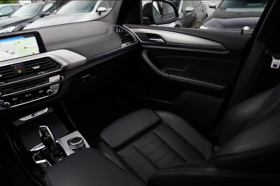 BMW X3 M40i xDrive High Executive | Panorama | Sfeerverlichting | Adaptieve LED | Achteruitrijcamera | Head up Display | NAP |