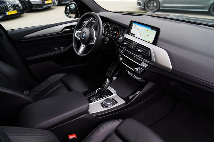 BMW X3 M40i xDrive High Executive | Panorama | Sfeerverlichting | Adaptieve LED | Achteruitrijcamera | Head up Display | NAP |