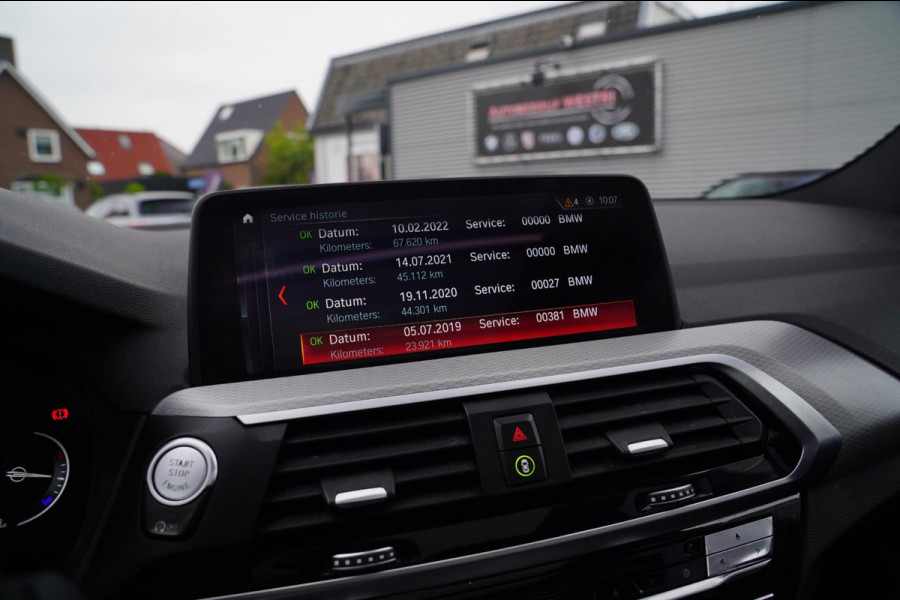 BMW X3 M40i xDrive High Executive | Panorama | Sfeerverlichting | Adaptieve LED | Achteruitrijcamera | Head up Display | NAP |