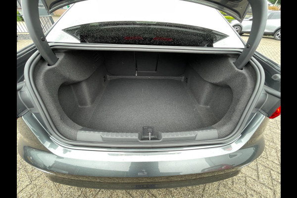 Audi A3 Limousine 35 TFSI S edition | full options