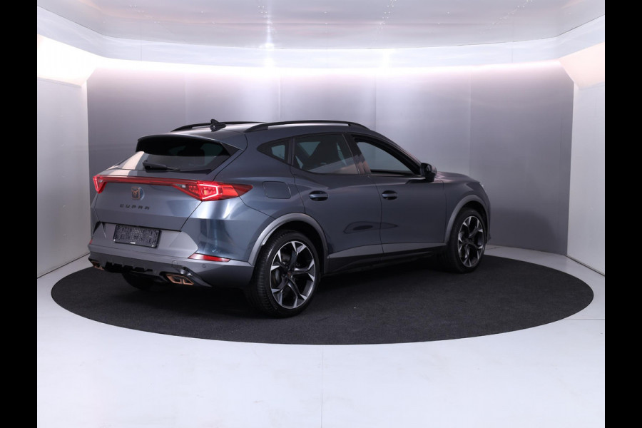 CUPRA Formentor 1.4 e-Hybrid VZ Performance 245 pk Automaat (DSG) | Navigatie | Parkeersensoren (Park assist) | Achteruitrijcamera | Stoelverwarming | Lichtmetalen velgen 19" |