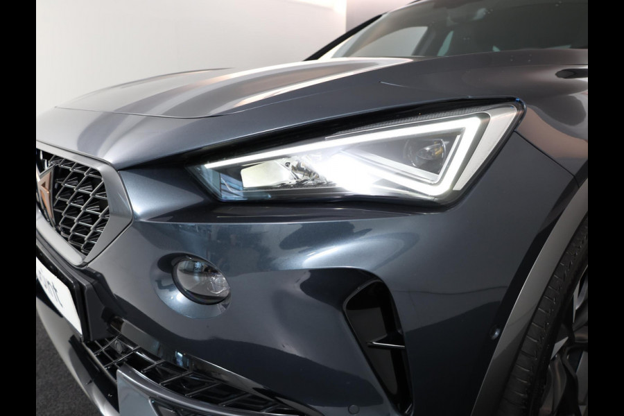 CUPRA Formentor 1.4 e-Hybrid VZ Performance 245 pk Automaat (DSG) | Navigatie | Parkeersensoren (Park assist) | Achteruitrijcamera | Stoelverwarming | Lichtmetalen velgen 19" |