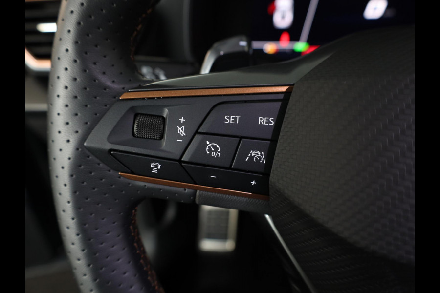 CUPRA Formentor 1.4 e-Hybrid VZ Performance 245 pk Automaat (DSG) | Navigatie | Parkeersensoren (Park assist) | Achteruitrijcamera | Stoelverwarming | Lichtmetalen velgen 19" |