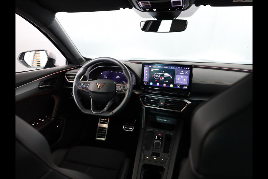 CUPRA Formentor 1.4 e-Hybrid VZ Performance 245 pk Automaat (DSG) | Navigatie | Parkeersensoren (Park assist) | Achteruitrijcamera | Stoelverwarming | Lichtmetalen velgen 19" |