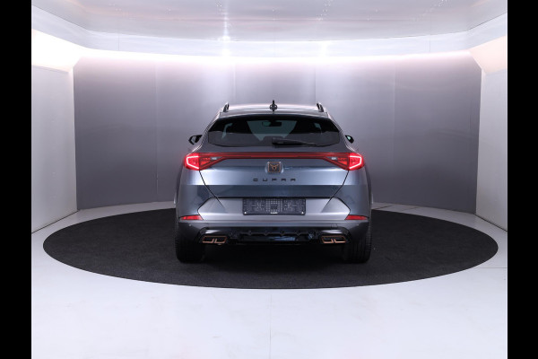 CUPRA Formentor 1.4 e-Hybrid VZ Performance 245 pk Automaat (DSG) | Navigatie | Parkeersensoren (Park assist) | Achteruitrijcamera | Stoelverwarming | Lichtmetalen velgen 19" |