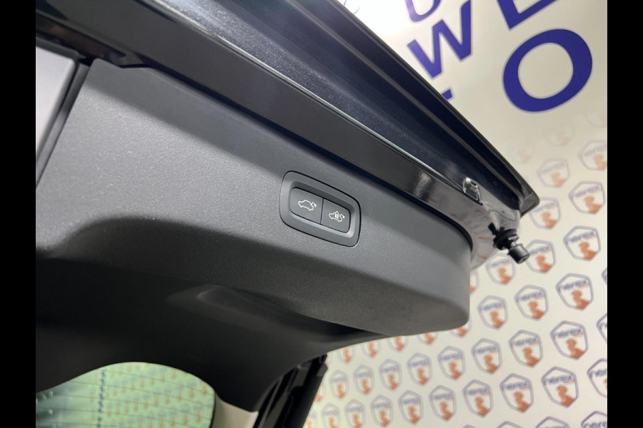 Lynk & Co 01 1.5 PANO/CAMERA/AUTO-PILOT/MEMORY/APPLE-CARPLAY