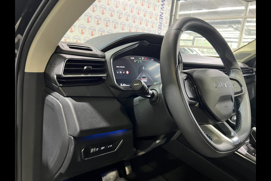 Lynk & Co 01 1.5 PANO/CAMERA/AUTO-PILOT/MEMORY/APPLE-CARPLAY