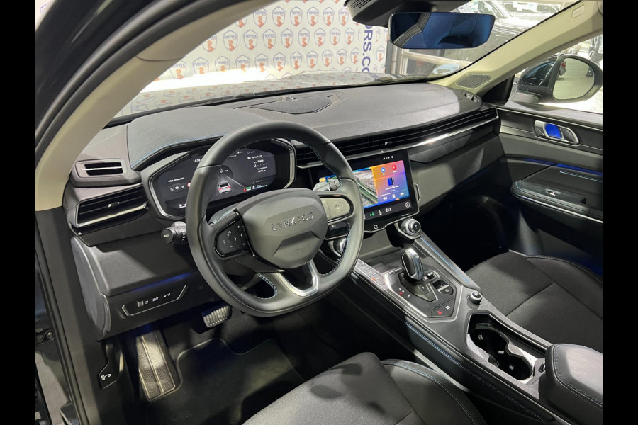 Lynk & Co 01 1.5 PANO/CAMERA/AUTO-PILOT/MEMORY/APPLE-CARPLAY
