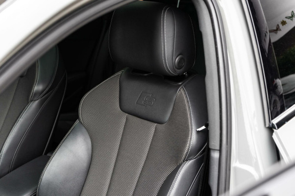 Audi A4 Avant 35 TFSI S-Line Pano / Camera / Trekhaak