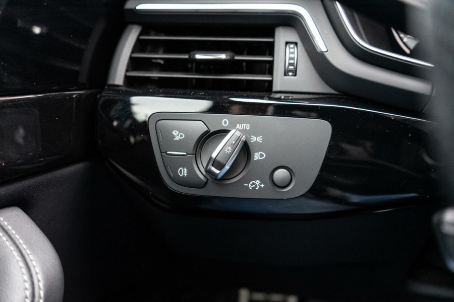 Audi A4 Avant 35 TFSI S-Line Pano / Camera / Trekhaak