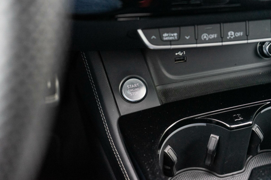 Audi A4 Avant 35 TFSI S-Line Pano / Camera / Trekhaak