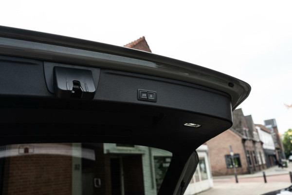 Audi A4 Avant 35 TFSI S-Line Pano / Camera / Trekhaak