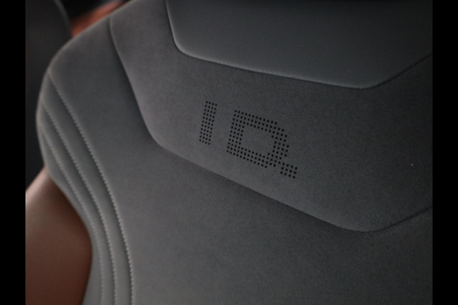 Volkswagen ID.4 First 77 kWh 204 PK | Navigatie | Cruise control | 20" LM velgen |
