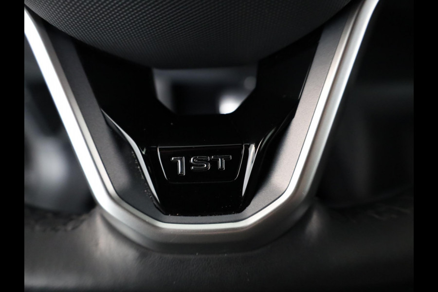 Volkswagen ID.4 First 77 kWh 204 PK | Navigatie | Cruise control | 20" LM velgen |
