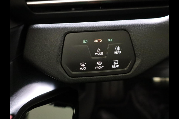 Volkswagen ID.4 First 77 kWh 204 PK | Navigatie | Cruise control | 20" LM velgen |
