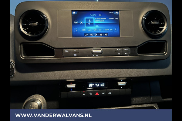 Mercedes-Benz Sprinter 314 CDI 143pk L2H1 Euro6 Airco | Camera | Apple Carplay | Android Auto Mbux, 2000kg Trekhaak, Bijrijdersbank