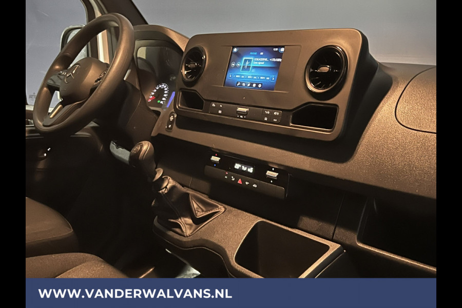 Mercedes-Benz Sprinter 314 CDI 143pk L2H1 Euro6 Airco | Camera | Apple Carplay | Android Auto Mbux, 2000kg Trekhaak, Bijrijdersbank