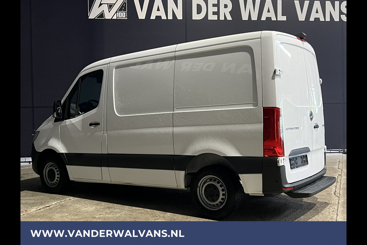 Mercedes-Benz Sprinter 215 CDI 150pk L1H1 Euro6 Airco | Camera | Apple Carplay | Android Auto Mbux, Parkeersensoren, Bijrijdersbank Mercedes-Benz Sprinter 215 CDI 150pk L1H1 Euro6 Airco | Camera | Apple Carplay | Android Auto Mbux, Parkeersensoren, Bijrijdersbank