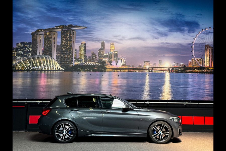 BMW 1-serie M140i xDrive High Executive 6cilinder|Pano|H/K|Leder|Memory|340pk