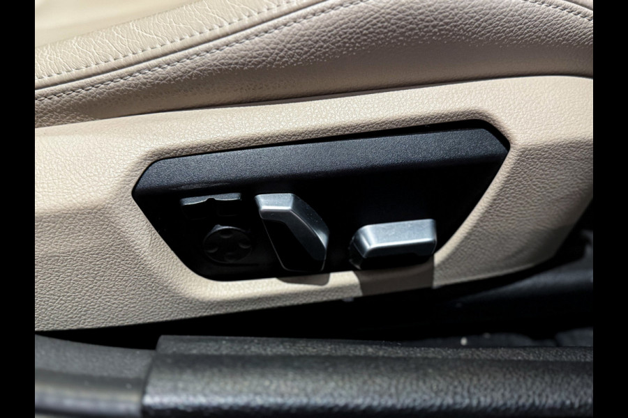 BMW 1-serie M140i xDrive High Executive 6cilinder|Pano|H/K|Leder|Memory|340pk