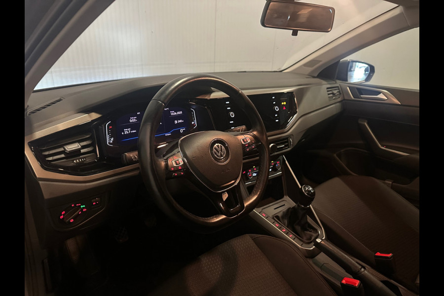 Volkswagen Polo 1.0 TSI Comfortline Business Virtual / PDC / Navi