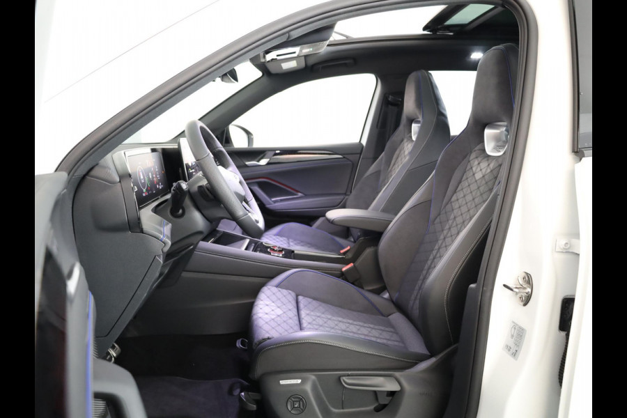 Volkswagen Tiguan R-Line-Edition 1.5 eHybrid 200 kW / 272 pk SUV 6 v Panoramadak | Navigatie | Parkeersensoren | Camera
