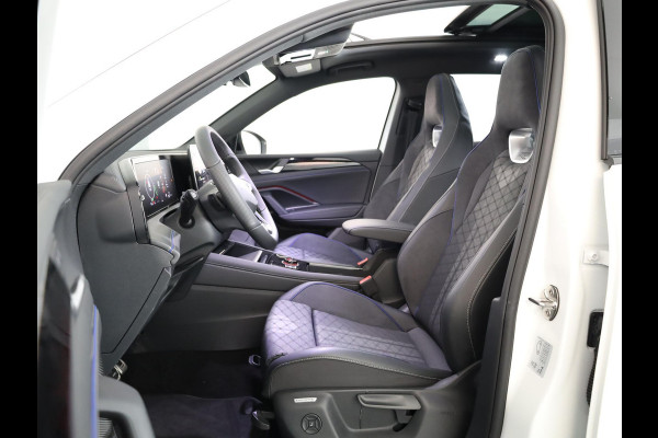 Volkswagen Tiguan R-Line-Edition 1.5 eHybrid 200 kW / 272 pk SUV 6 v Panoramadak | Navigatie | Parkeersensoren | Camera