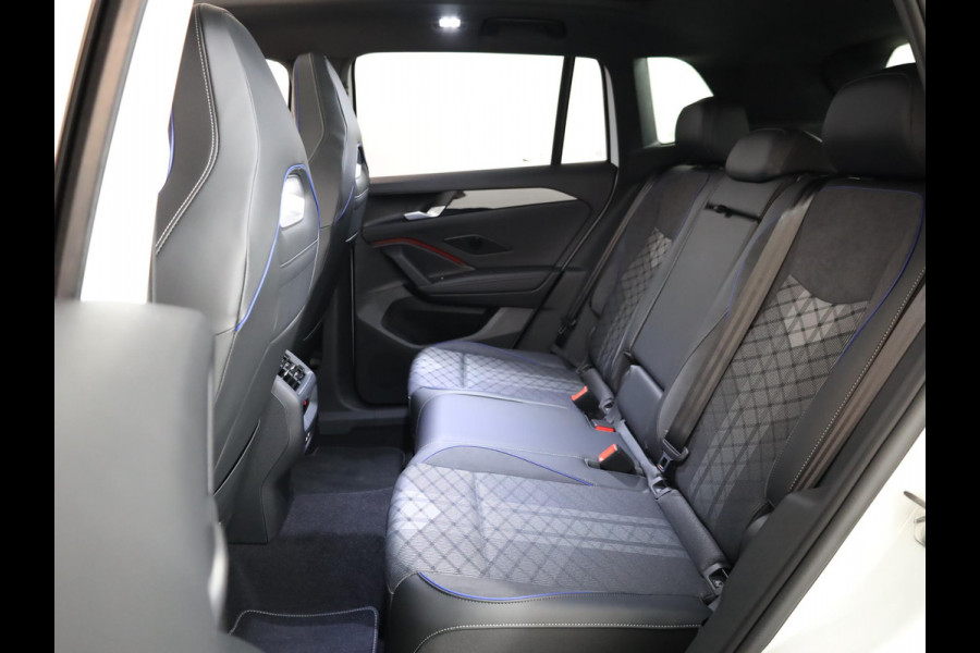Volkswagen Tiguan R-Line-Edition 1.5 eHybrid 200 kW / 272 pk SUV 6 v Panoramadak | Navigatie | Parkeersensoren | Camera
