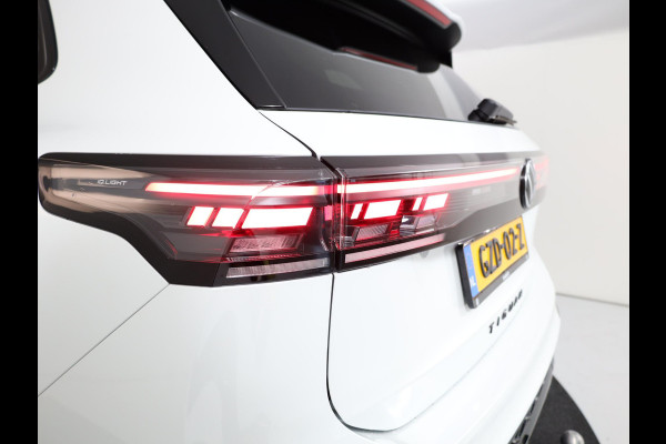 Volkswagen Tiguan R-Line-Edition 1.5 eHybrid 200 kW / 272 pk SUV 6 v Panoramadak | Navigatie | Parkeersensoren | Camera