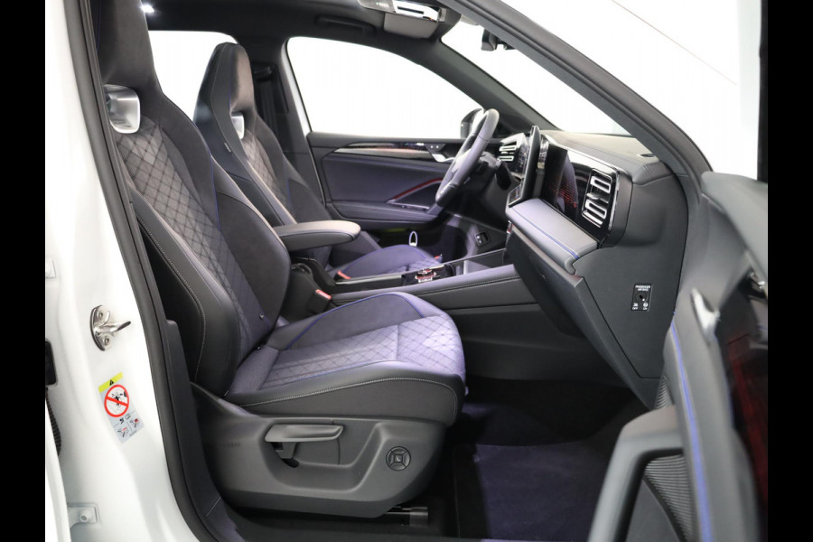 Volkswagen Tiguan R-Line-Edition 1.5 eHybrid 200 kW / 272 pk SUV 6 v Panoramadak | Navigatie | Parkeersensoren | Camera
