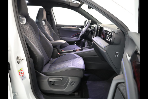 Volkswagen Tiguan R-Line-Edition 1.5 eHybrid 200 kW / 272 pk SUV 6 v Panoramadak | Navigatie | Parkeersensoren | Camera