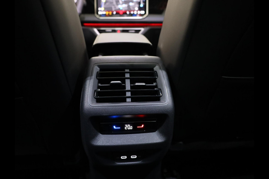 Volkswagen Tiguan R-Line-Edition 1.5 eHybrid 200 kW / 272 pk SUV 6 v Panoramadak | Navigatie | Parkeersensoren | Camera